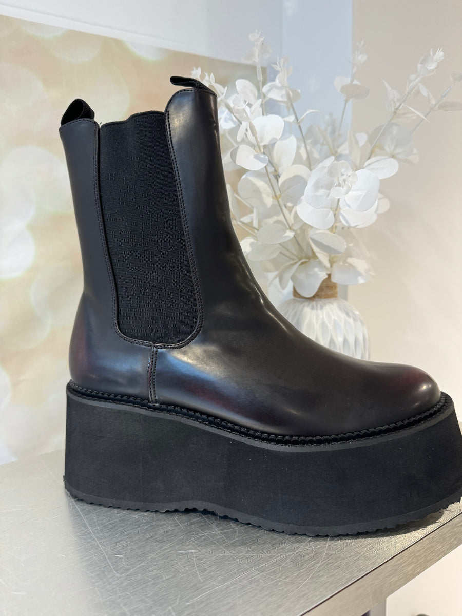 Platform Chelsea Boots Elz Belles