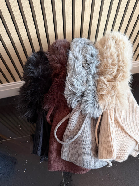 Fur Trim Snood
