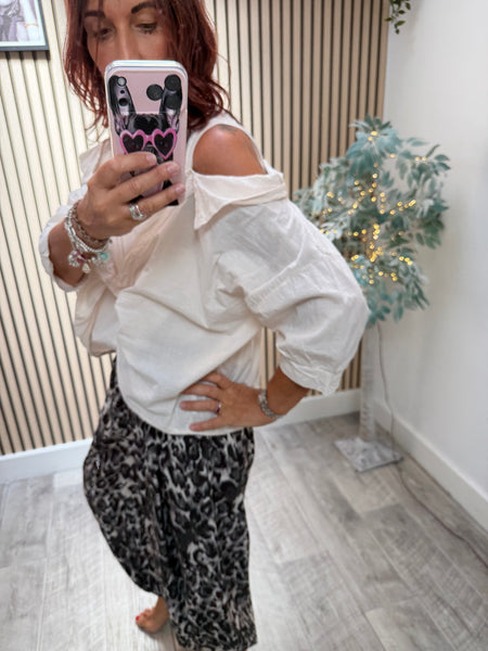 Cold Shoulder Tshirt / Shirt