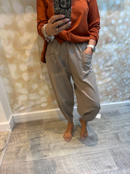 Studio Magic Pocket Trousers
