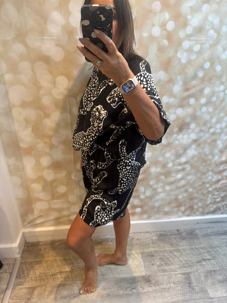 Silky Leopard Shorts / Tunic Set