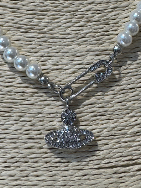 Vivien orb /pin necklace
