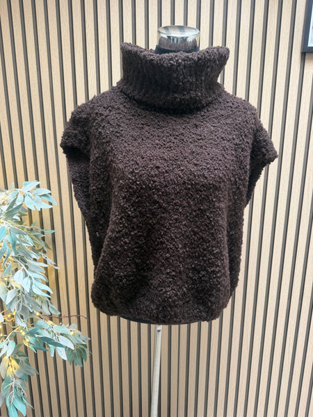 Roll Neck Popcorn Knit Tank Top