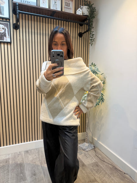 Chunky Knit knit Off the Shoulder Argyle Jumper