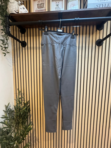 Drop a dress size leggings