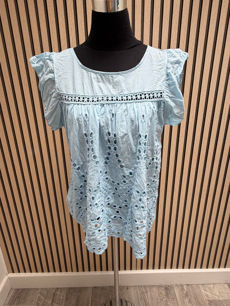 Broderie anglaise swing  top