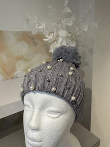 Pom Pom / embellished Bob hat
