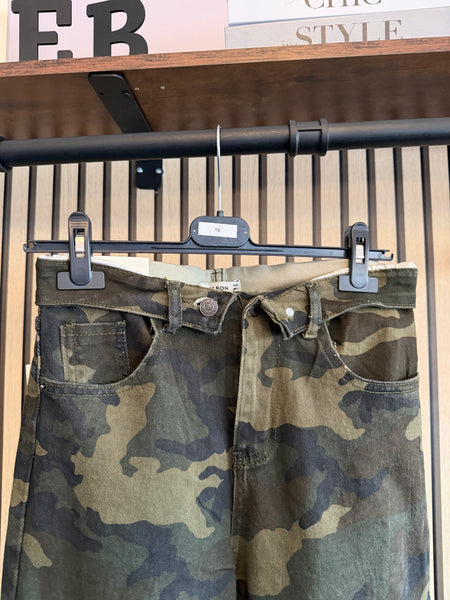 Camo Folded Waist / Cuffed Hem Jeans