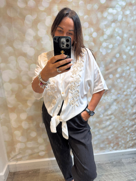 Applique Tie Front Cropped Shirt