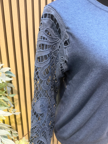 Soft knit jumper with lace sleeves