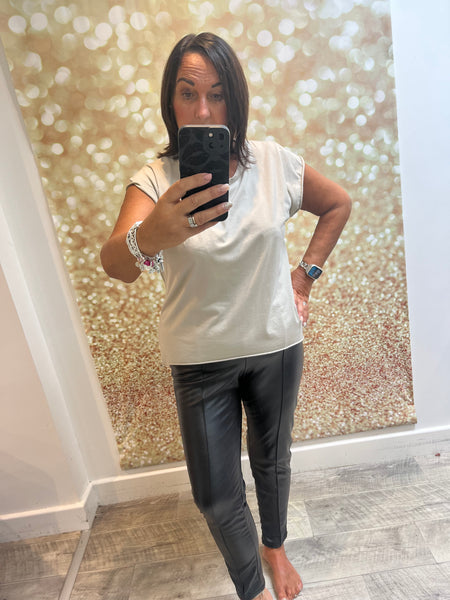 Studio Basic T-shirt