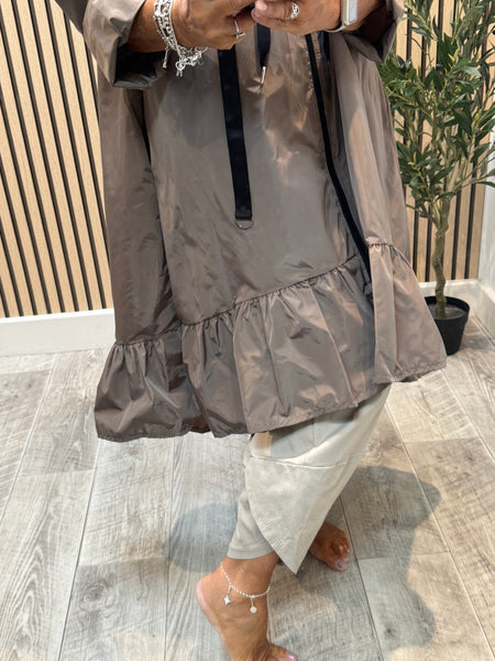 Frill hem Hooded Mac