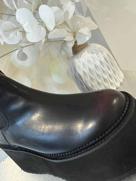 Platform Chelsea Boots