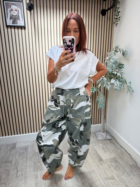Camo balloon leg trousers