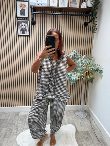 Gingham V neck top
