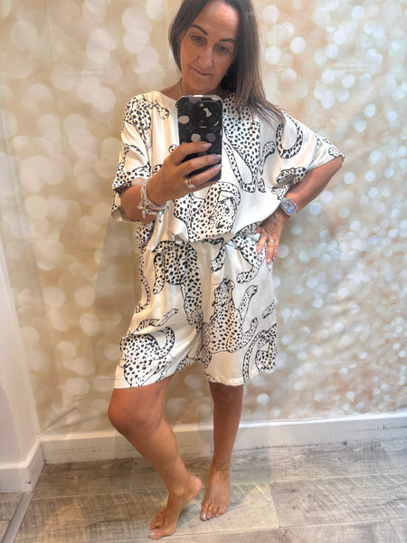 Silky Leopard Shorts / Tunic Set