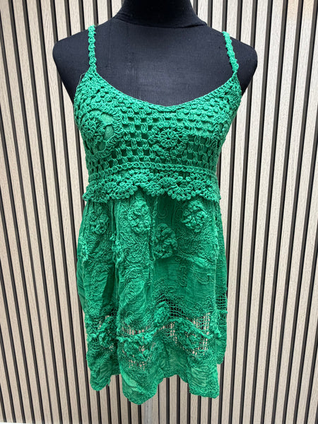 Crochet broderie anglaise top