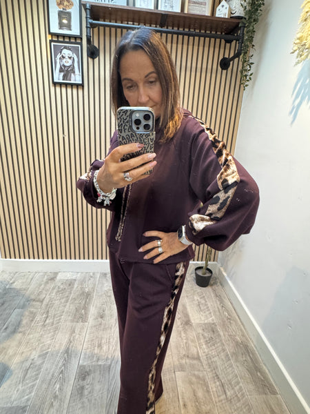 Studio Leopard Stripe Scuba Jogger  set