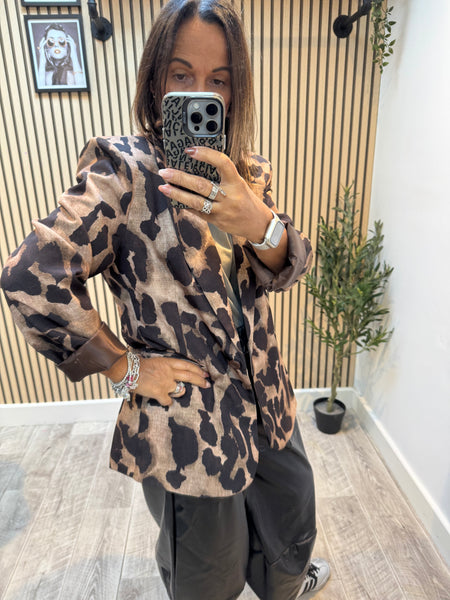 Studio Leopard Blazer