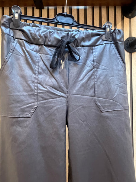 Wide leg Magic Trousers