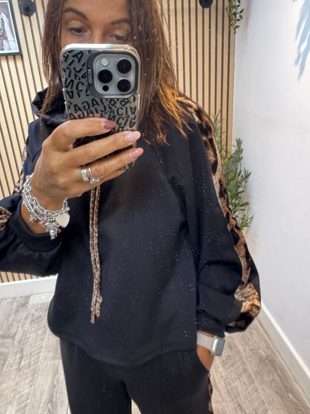 Studio Leopard Stripe Scuba Jogger  set