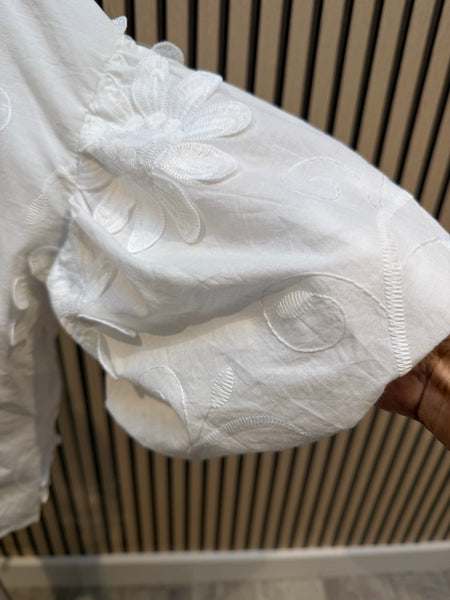 Puff sleeve floral blouse