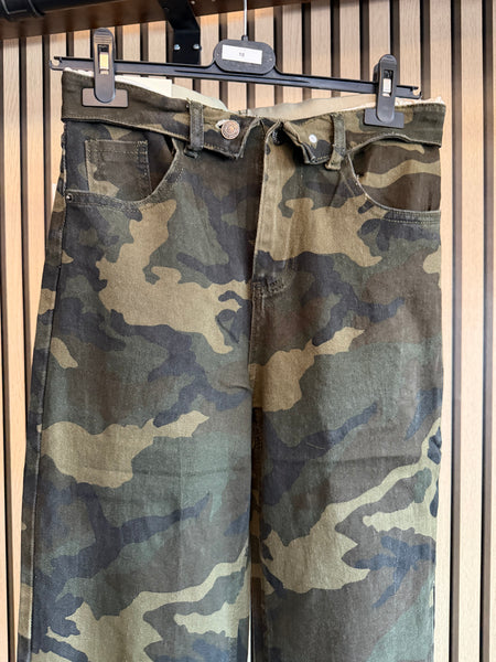 Camo Folded Waist / Cuffed Hem Jeans