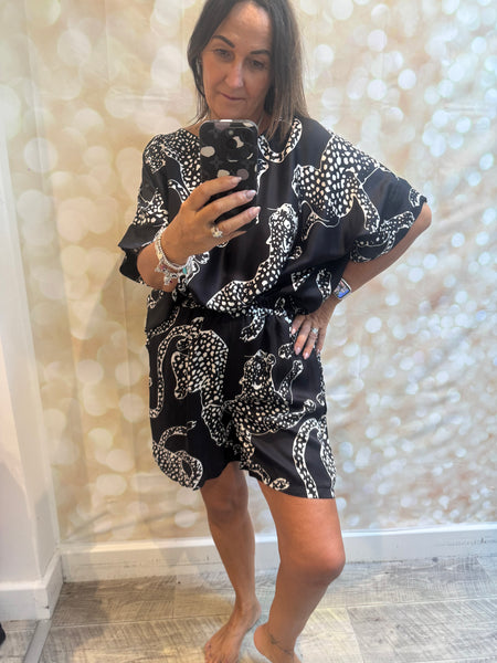 Silky Leopard Shorts / Tunic Set