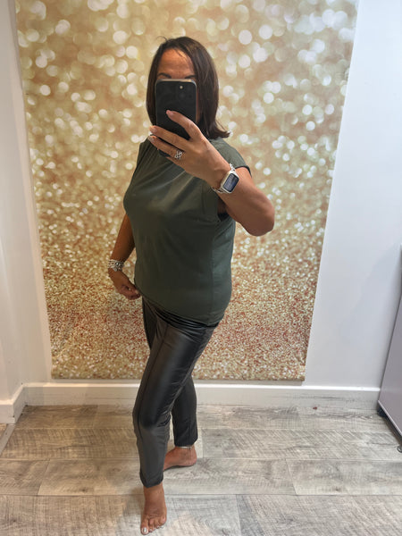 Studio Basic T-shirt