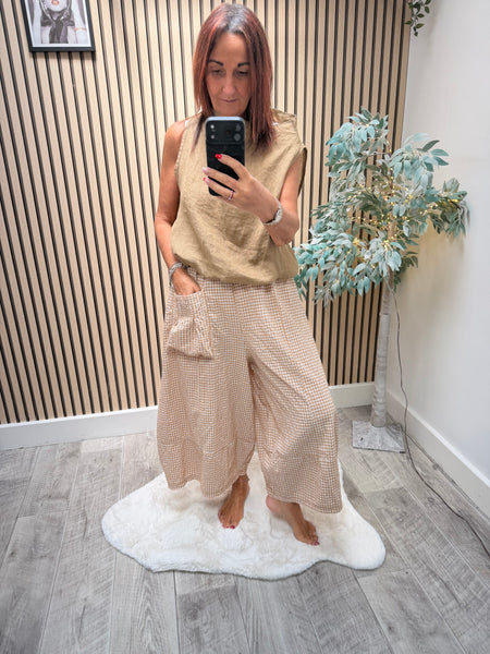 Studio Linen Boat Neck Top