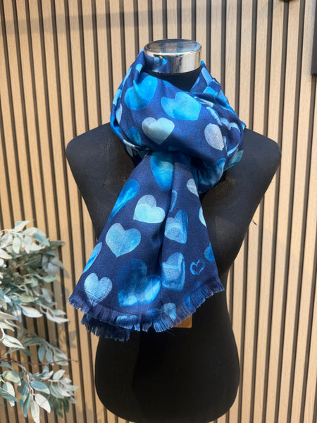 Heart design scarf