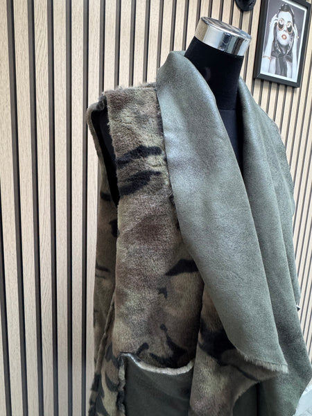 Studio Camo / Faux Suede waterfall Gilet