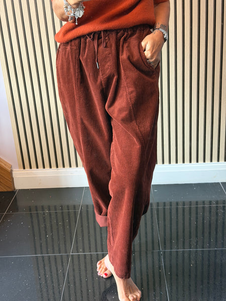 Jumbo Cord Barrel leg Trousers