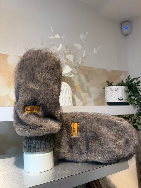 Fur Mittens