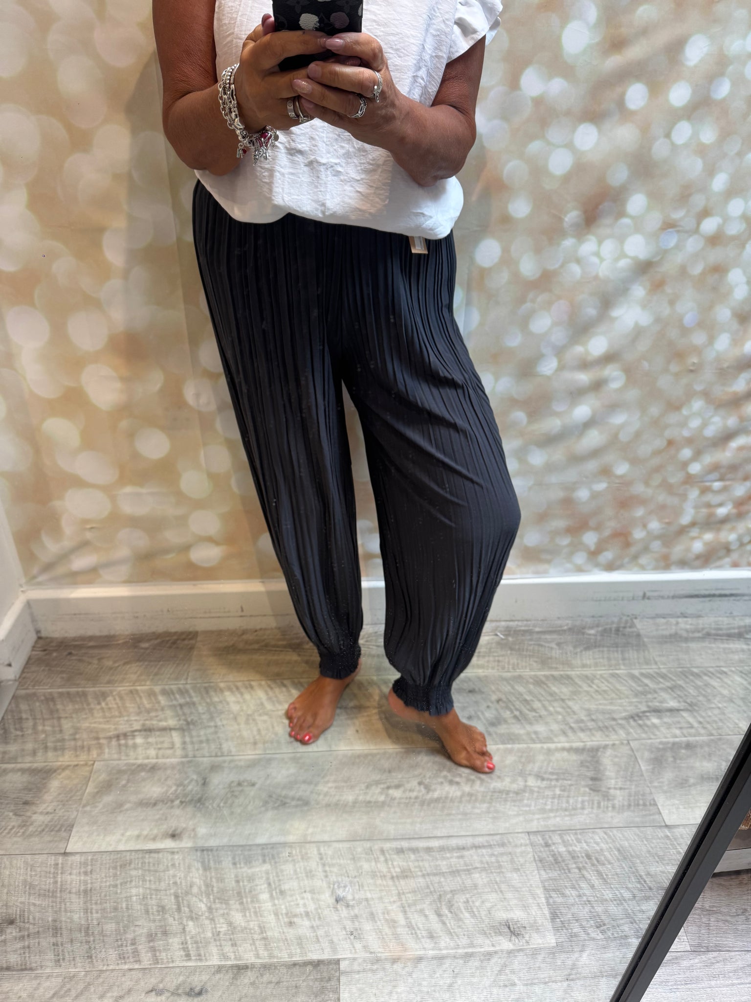 Pleated Cuff Hem Trousers