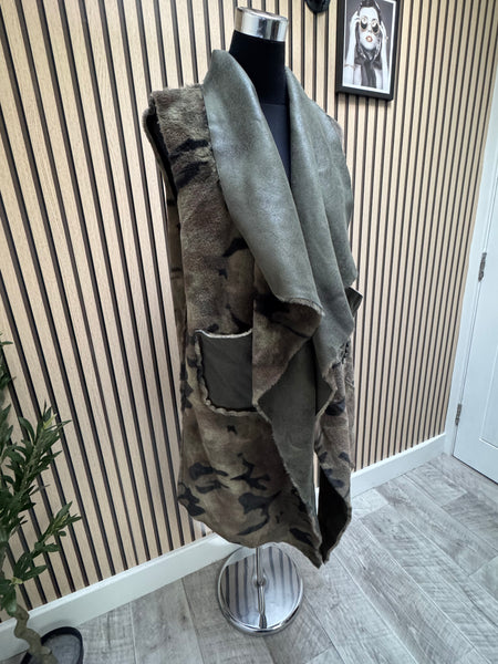 Studio Camo / Faux Suede waterfall Gilet
