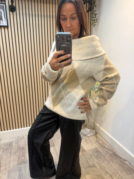Chunky Knit knit Off the Shoulder Argyle Jumper