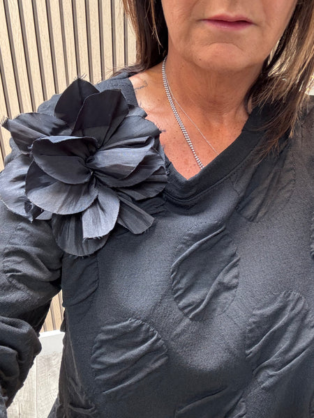 ID Textured / Circle Tulle Corsage Dress