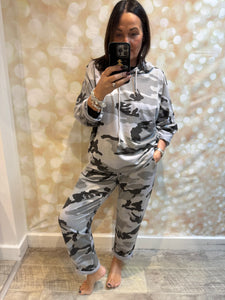 Camo Lounge / Jogger  set