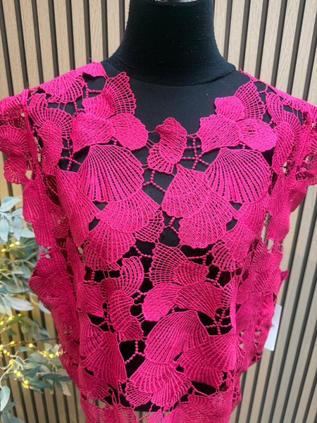 Shell Cut Out Top