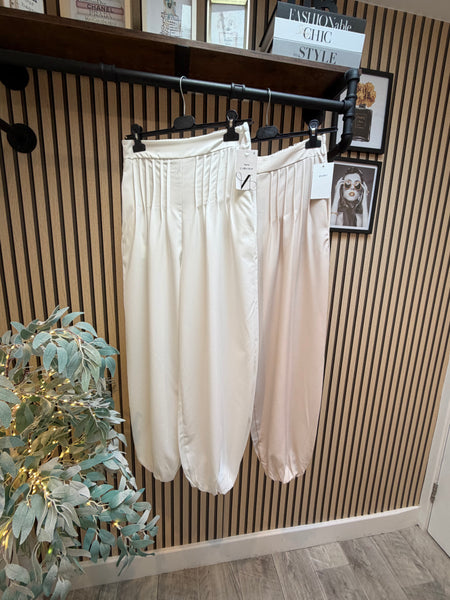 Cuffed Balloon leg  Trouser