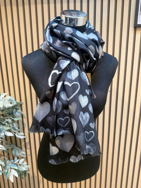 Heart design scarf