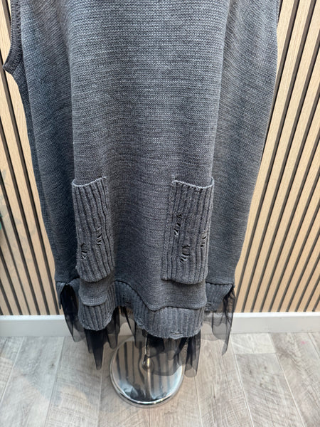 ID Curve Knitted  Sleeveless Tunic with Tulle Frill
