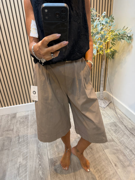 Smart Bermuda Shorts