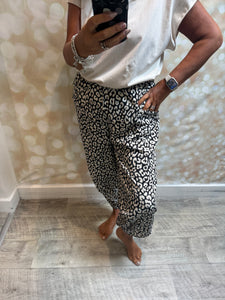 Silky balloon Trousers