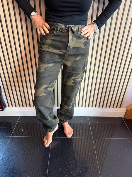 Camo Folded Waist / Cuffed Hem Jeans