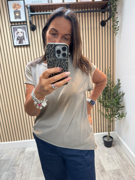 Studio Basic T-shirt