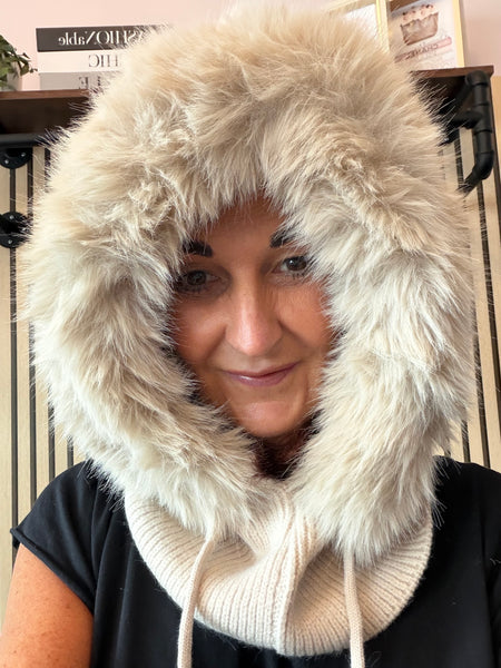 Fur Trim Snood