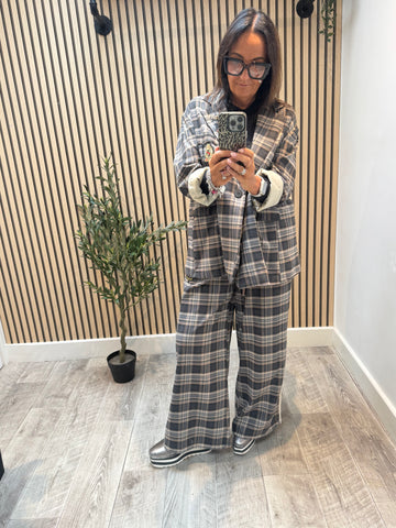 Zeta Otto 2 piece Checked /Badged Suit (Palazzo/ Blazer)