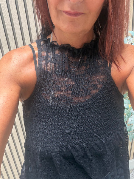 Lace shirred panel Top